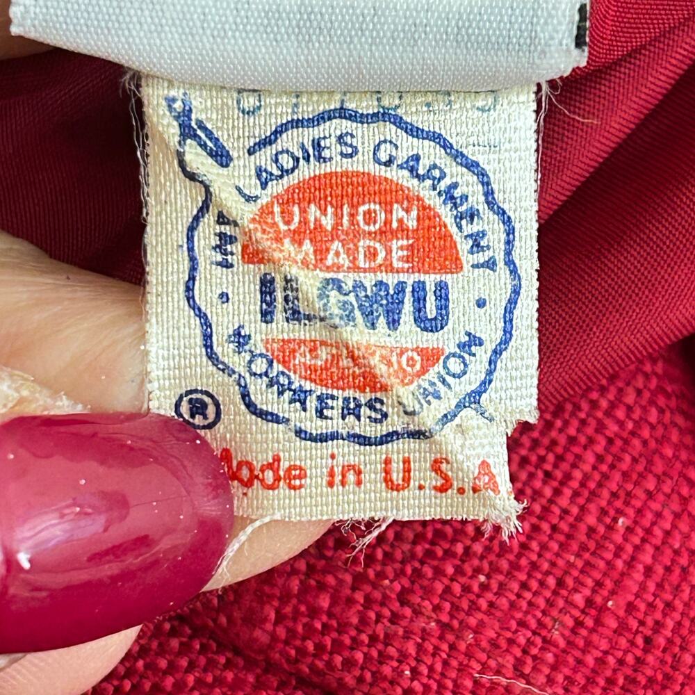 Vintage Oscar de la Renta Jumper dress
Red sleeveless Union made USA Size 12 - Picture 8 of 11